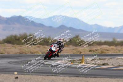 media/Nov-16-2025-Race Pace (Sun) [[8c5fa54630]]/Non Verified Riders (1st 20 Minutes)/5-Turn 15 (110pm)/